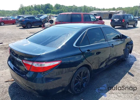 2015 Toyota Camry Se z USA, uszkodzony, nr VIN 4T1BF1FK8FU021732